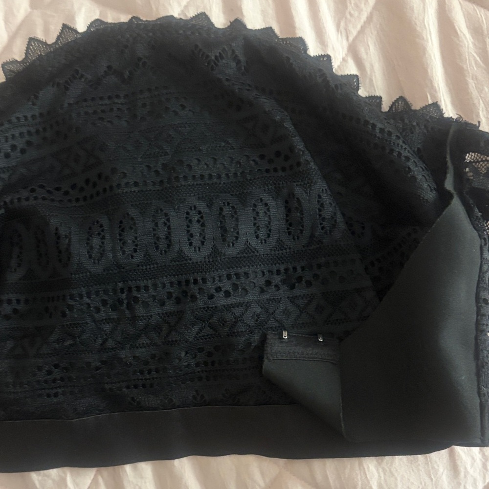 2 Elegant Lace Bralettes in Cream and Black, Like New - Picture 11 of 15